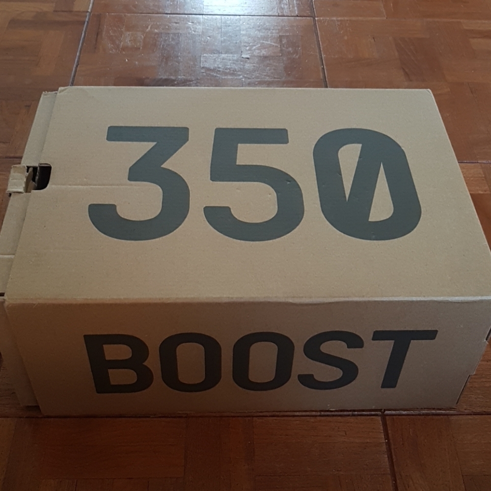 Yeezy 350 white